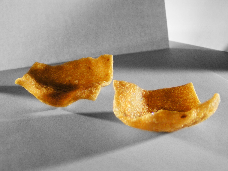 Spicy prawn crackers